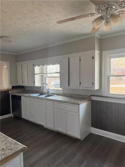 Kitchen - 35 Collins Rd, Jasper, GA 30143 photo 3 of 3