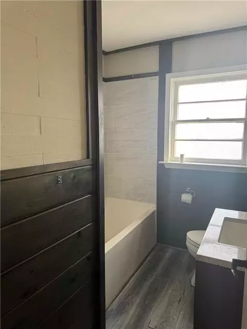 Bath - 35 Collins Rd, Jasper, GA 30143 photo 1 of 1