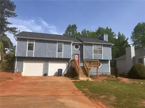 220 Canterbury Ln, Lawrenceville, GA 30046