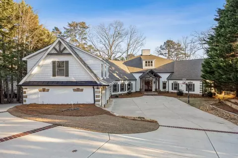 3470 Strawberry Ln, Cumming, GA 30041