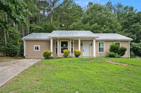 6945 Brown Dr S, Fairburn, GA 30213