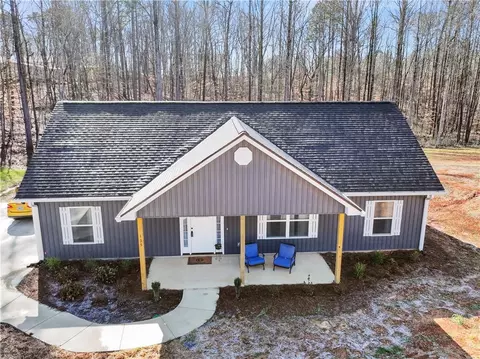 Exterior - 135 Tabitha Page Ln, Toccoa, GA 30577 photo 3 of 6