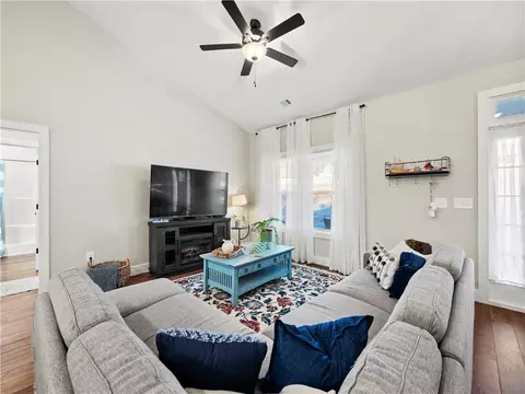 Living - 135 Tabitha Page Ln, Toccoa, GA 30577 photo 2 of 3
