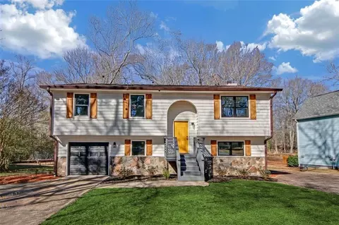 6645 Peppermill Ln, Atlanta, GA 30349