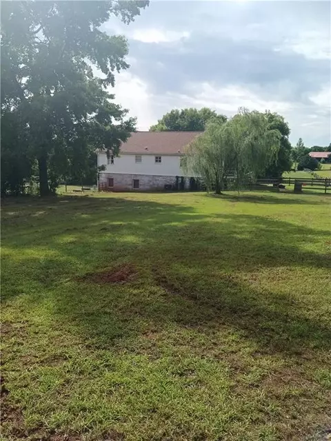 1131 Ferrell Ln, Madison, GA 30650