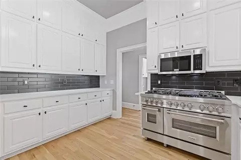 5905 Laurel Oak Dr, Suwanee, GA 30024