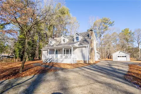 3245 Sharon Dr, Powder Springs, GA 30127