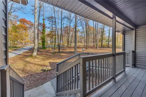 281 Deer Trace Dr, Mcdonough, GA 30253 photo 9
