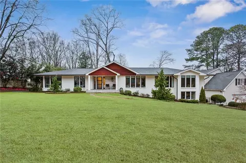 1047 Dean Dr NW, Atlanta, GA 30318