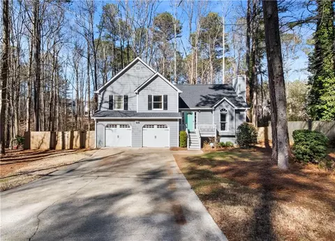 118 Michael Ct, Dallas, GA 30157