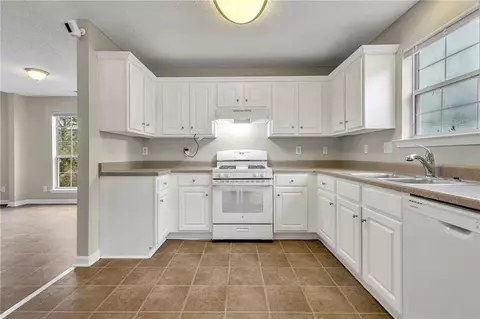 415 Gresham Dr, Stockbridge, GA 30281 photo 9