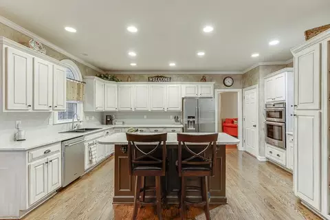 Kitchen - 3323 Glen Devon Ln, Berkeley Lake, GA 30096 photo 4 of 8