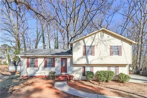 52 Landmark Ln SW, Marietta, GA 30060