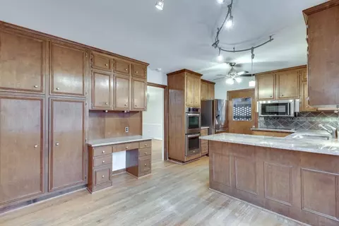 1833 Queens Way, Chamblee, GA 30341 photo 8