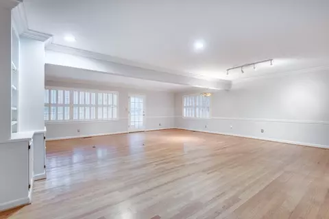 1833 Queens Way, Chamblee, GA 30341 photo 13