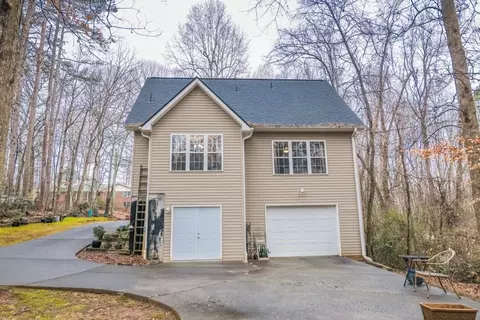 243 Hillcrest Dr, Commerce, GA 30529 photo 4