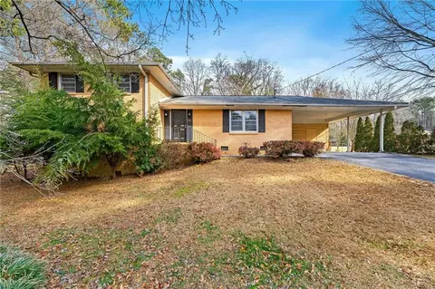 798 Woodvalley Rd SW, Mableton, GA 30126