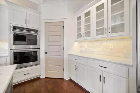 Kitchen - 113 Brookfield Ct SE, White, GA 30184 photo 2 of 8