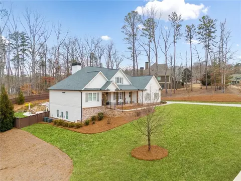 Exterior - 113 Brookfield Ct SE, White, GA 30184 photo 2 of 28