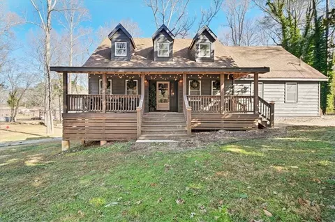 3290 Oriole Dr, Douglasville, GA 30135