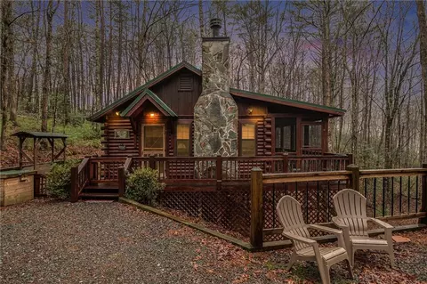 126 River Bend Trl, Ellijay, GA 30540