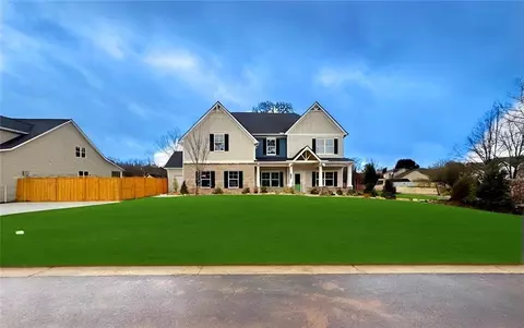 1401 Stephens View Dr, Loganville, GA 30052