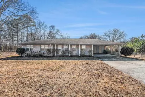 6747 Rockland Rd, Lithonia, GA 30038