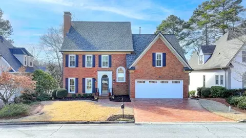 2389 Littlebrooke Dr, Dunwoody, GA 30338