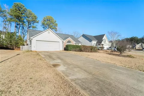1013 Bluecoat Cir, Hampton, GA 30228 photo 28