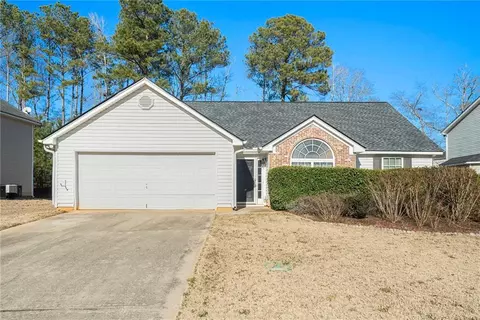 1013 Bluecoat Cir, Hampton, GA 30228 photo 1