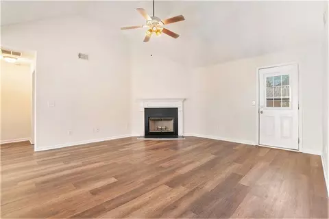 1013 Bluecoat Cir, Hampton, GA 30228 photo 4