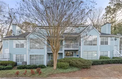 203 Glenleaf Dr, Peachtree Corners, GA 30092