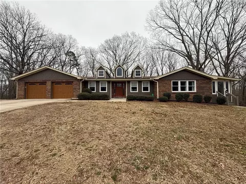 594 Hogan Pond Ln, Ball Ground, GA 30107