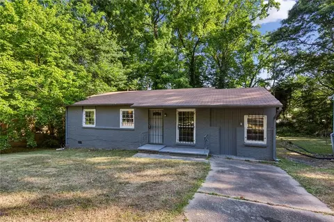 516 Fairlane Cir NW, Atlanta, GA 30331