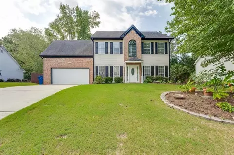 814 Sunny Field Ln, Lawrenceville, GA 30043