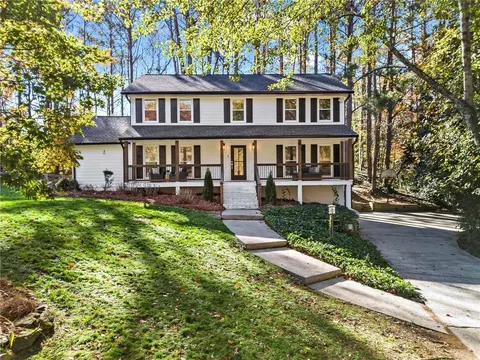3855 W Cooper Lake Dr SE, Smyrna, GA 30082