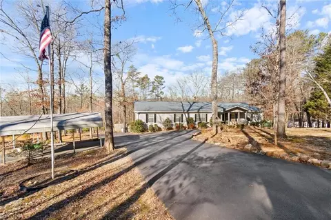 160 Peaceful Stream Trl, Cleveland, GA 30528