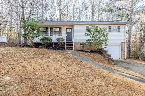 5925 S Quail Dr, Douglasville, GA 30135