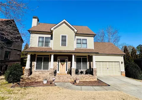 3272 Holly Glen Dr, Dacula, GA 30019