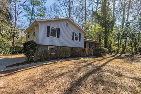 8652 Embrey Dr, Jonesboro, GA 30236