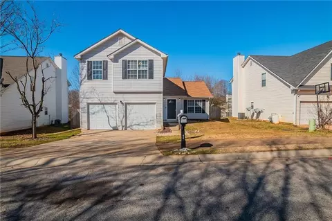 135 Labrea Blvd, Mcdonough, GA 30253