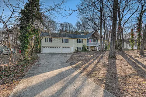 34 Indian Springs Dr NE, Rydal, GA 30171