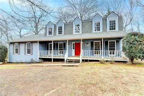 3898 Buckland Dr, Lilburn, GA 30047