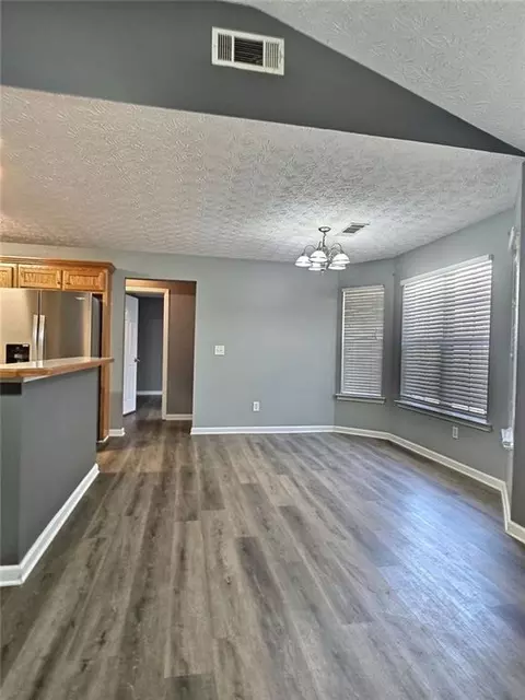 180 Cheyenne Dr, Covington, GA 30016 photo 4