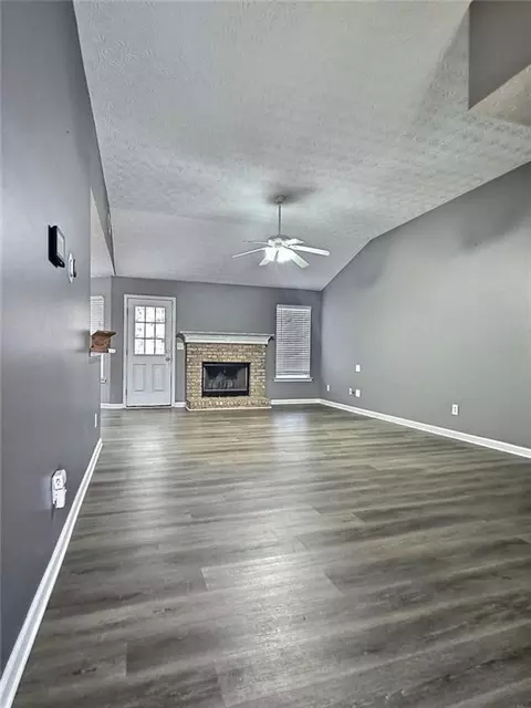 180 Cheyenne Dr, Covington, GA 30016 photo 3