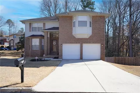 637 N Shore Rd, Lithonia, GA 30058