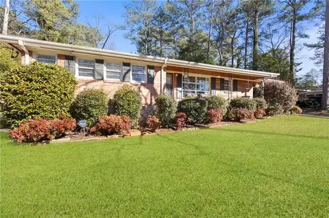 3206 Pinehill Dr, Decatur, GA 30032