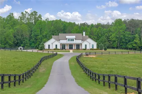 3004 Lipscomb Lake Rd, Pendergrass, GA 30567