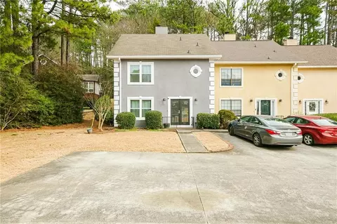 3621 Chattahoochee Ct, Duluth, GA 30096