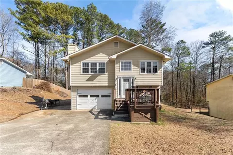 5737 Riverside Dr, Sugar Hill, GA 30518